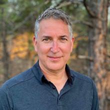 Headshot of Dr. Douglas Altshuler