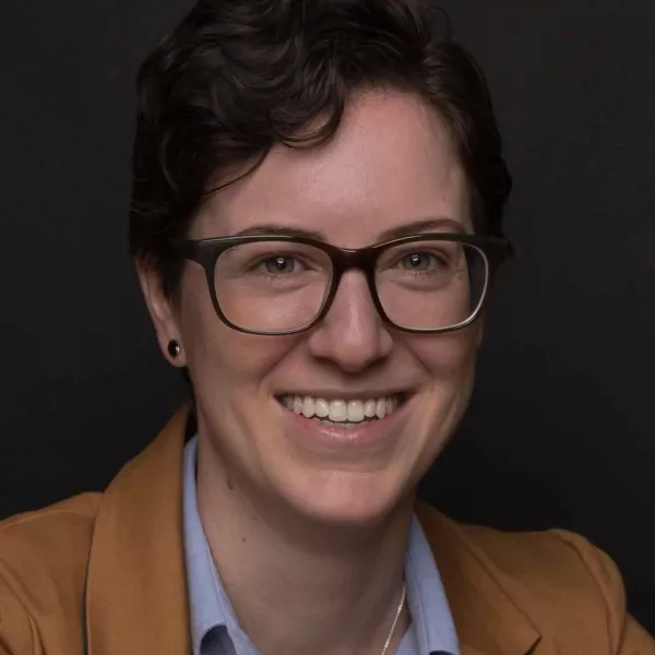 Cristina Rubino has short dark hair.