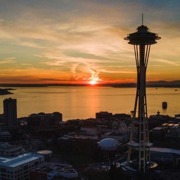 seattle sunset and view of the space needle